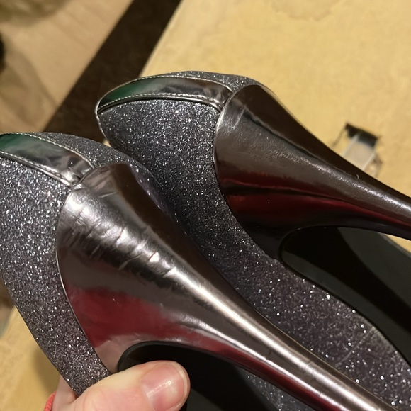 Women’s sparkly silver peep toe pump heels - Picture 10 of 10